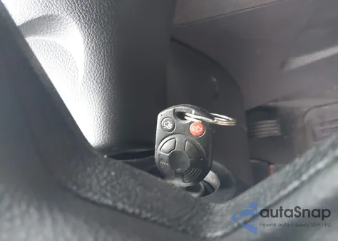 2014 Ford Focus Se z USA, uszkodzony, nr VIN 1FADP3F26EL221380